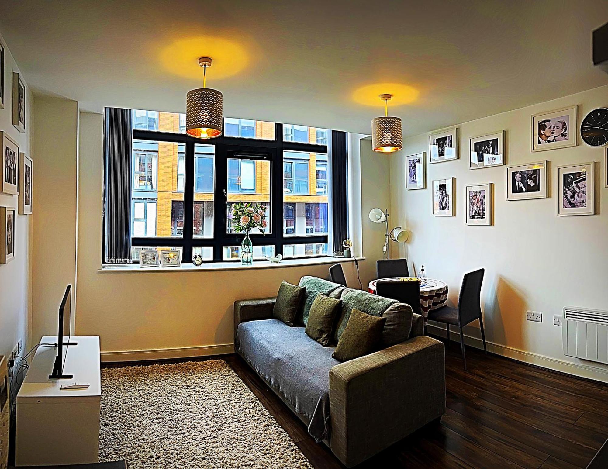 Cotton Apartment Chinatown Central Stay เบอร์มิงแฮม ภายนอก รูปภาพ